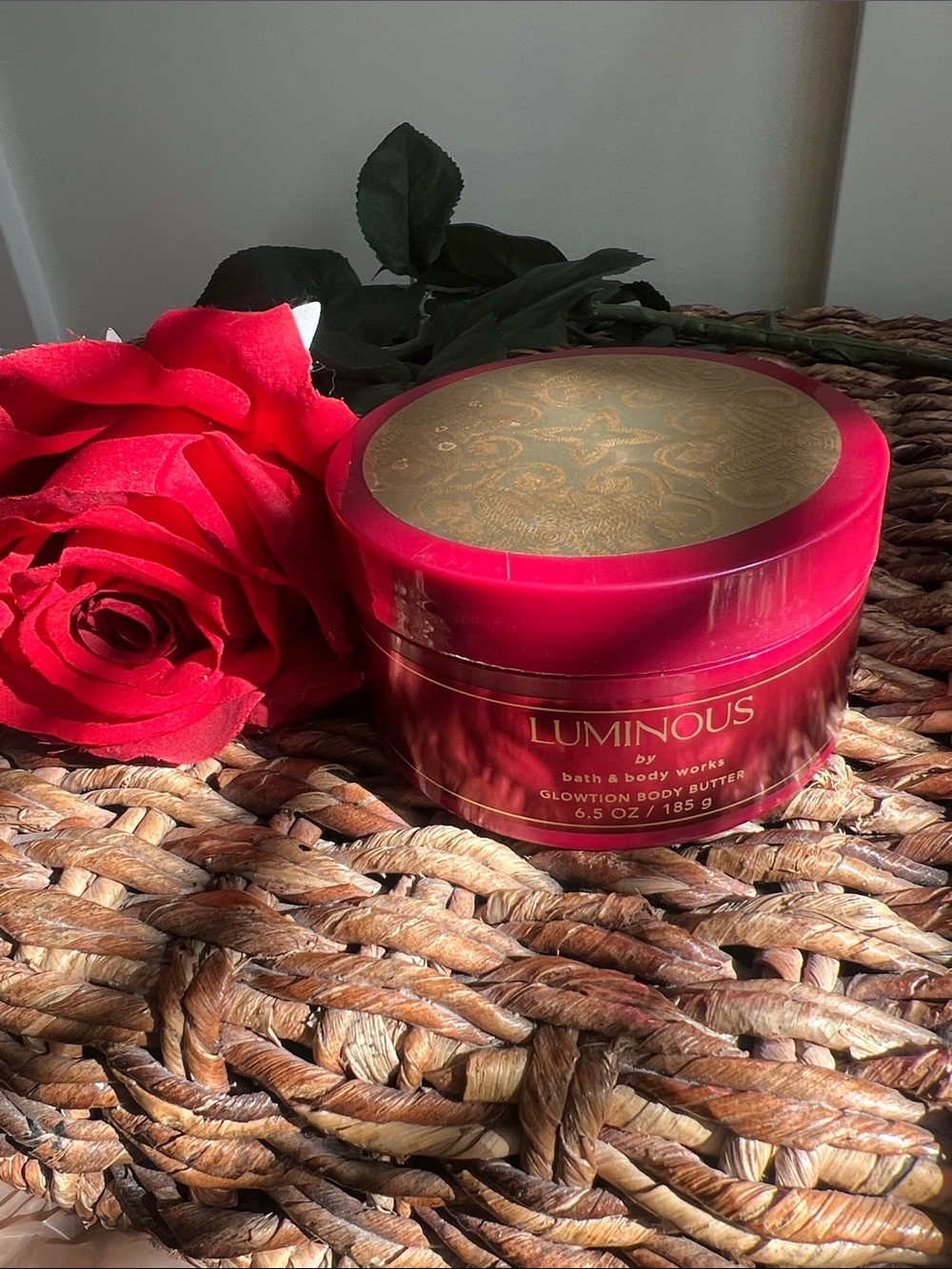 Bath & Body Works Luminous Glowtion Body Butter - Red & Gold
